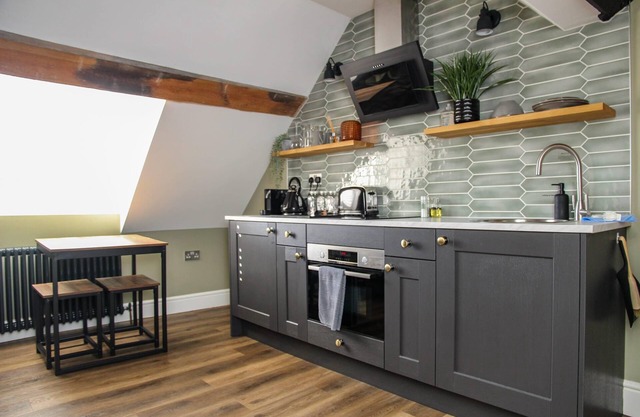 Malvern Hills Apartment