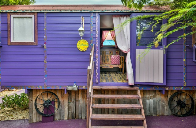 Mammaloe's gypsy wagon Bohemian