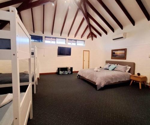 Mandurah Family Resort Bunkhouse