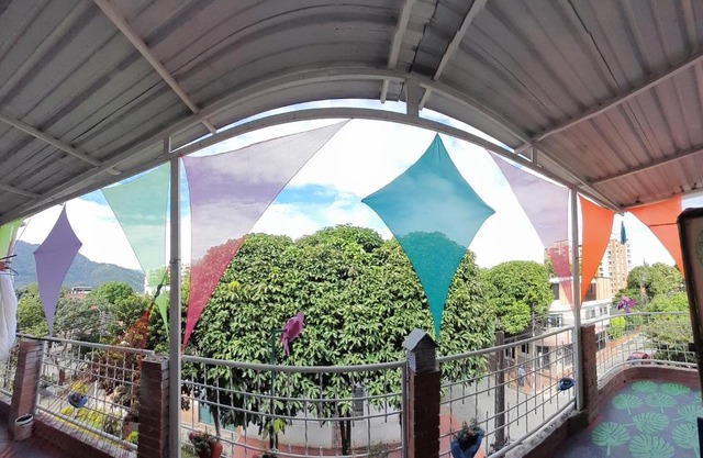 MANOA "Lugar de descanso" HABITACION CON VISTA A LA CIUDAD, FRESCO Y VENTILADO