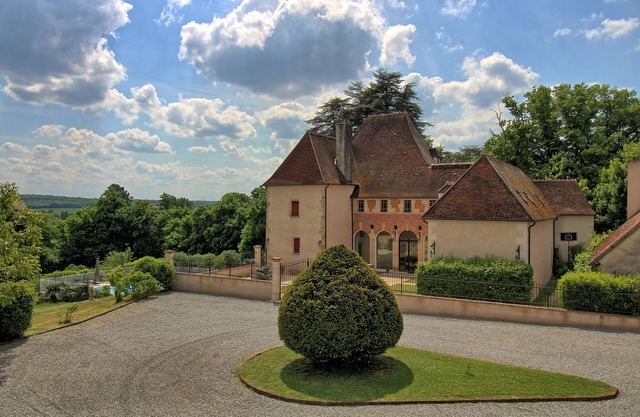 Manoir de Rousson, ideal for family vacations