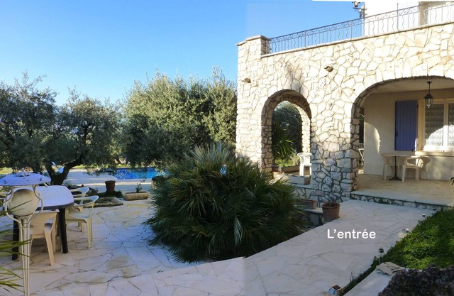 Manosque ground floor villa apartment