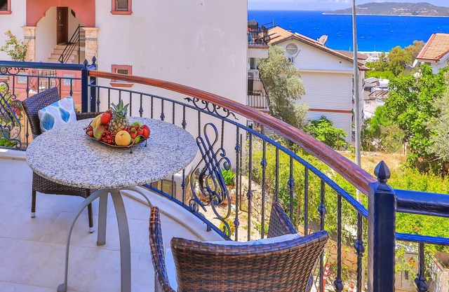 MANSA APART IN KAS