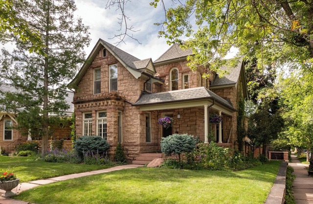 Mapleton Hill Luxury Mansion- Walk to Pearl Street and Hiking