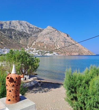Maranto home, on the beach of Sifnos!