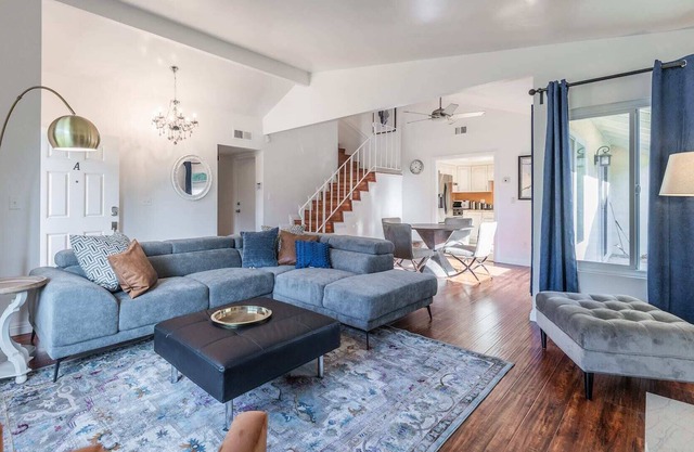 @ Marbella Lane - Cozy & Bright Duplex