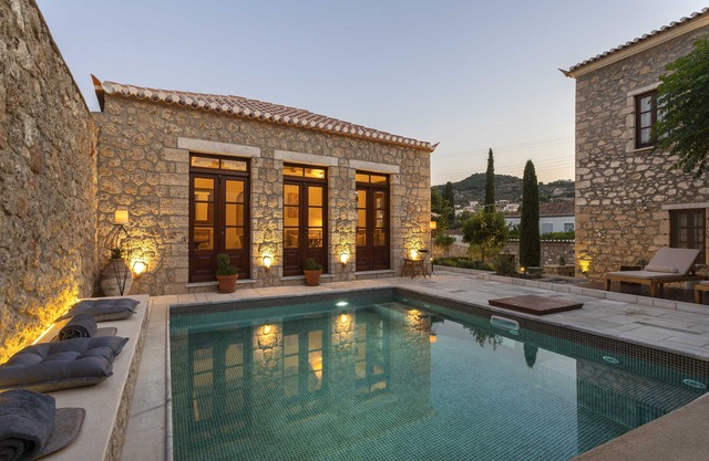 Mare Monte Luxury Suites