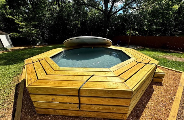 Marietta Square Suites - Suite1 - Pool & Fire Pit!