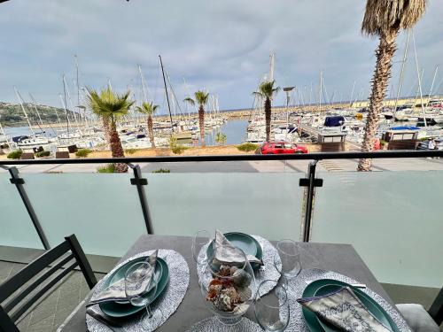 Marina dei Sogni - Appartamento fronte mare con terrazza e aria condizionata