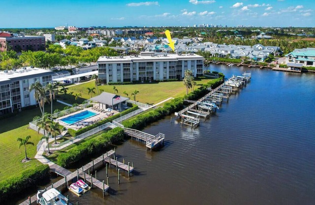 Mariner's Cove 506C - Newly Renovated Waterfront Condo, Great Views!