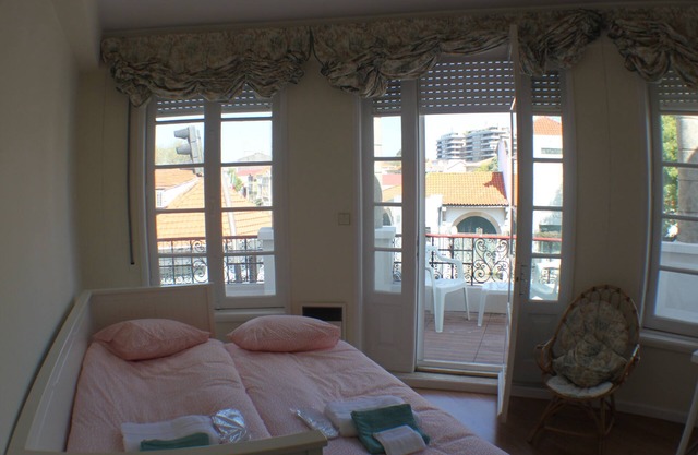 Market house, whole house