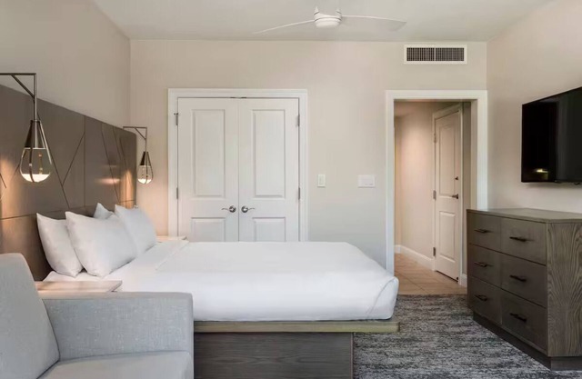 Marriott's Lakeshore Reserve - 1 BR Suite