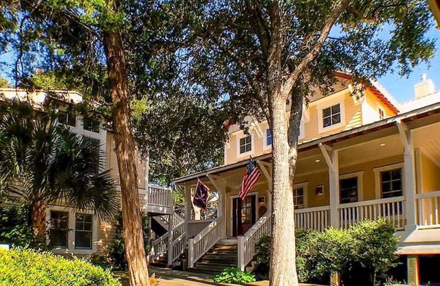 Marshfront, large, spacious, perfect for generational travelers, BHI