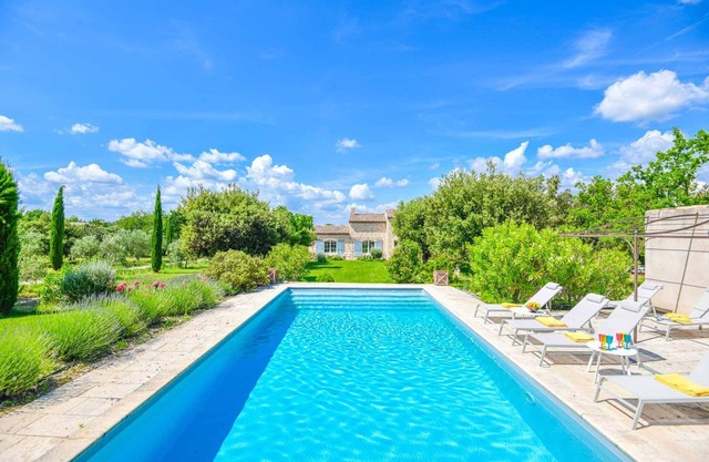 Mas des Chênes Verts – 5 ch avec piscine et clim