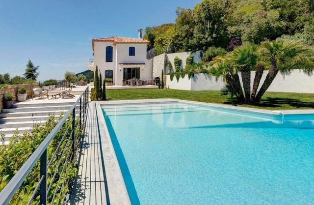 Mas Du Duc - Three Bedroom Villa, Sleeps 8