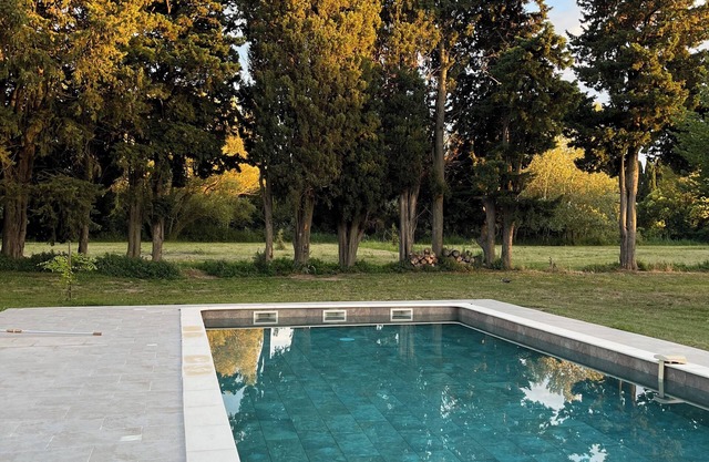 Mas with swimming pool between Avignon and Saint >Rémy