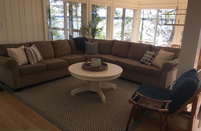 Masons Dunlookin - sleeps 18 - lake muskoka waterfront property-newly renovated