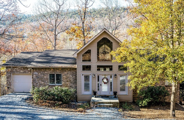Massanutten Retreat with Screened Porch & Media Room!