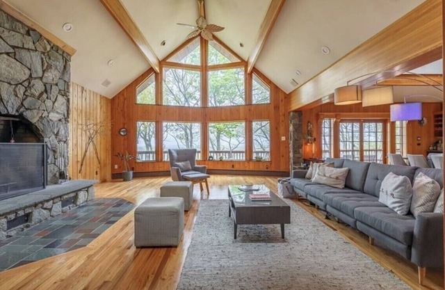 Massive 4,000 sq foot chalet on more than seven acres, only 90 minutes from NYC