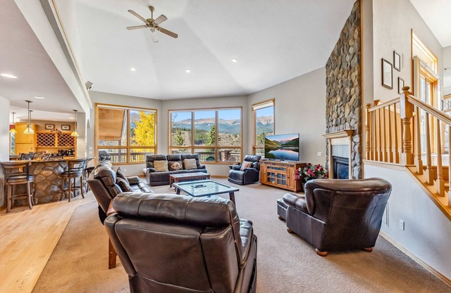 Massive Breckenridge Estate: Game Room & Hot Tub!