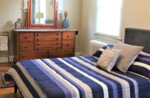 Master Bedroom-Private Bath, Washington DC