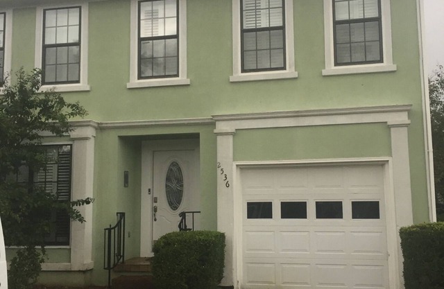 Masters rental half mile from course!