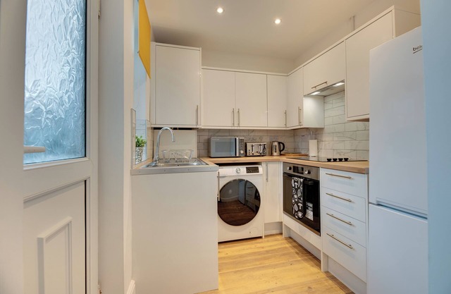 Mauve Modern 3-Bedroom Home in Newcastle