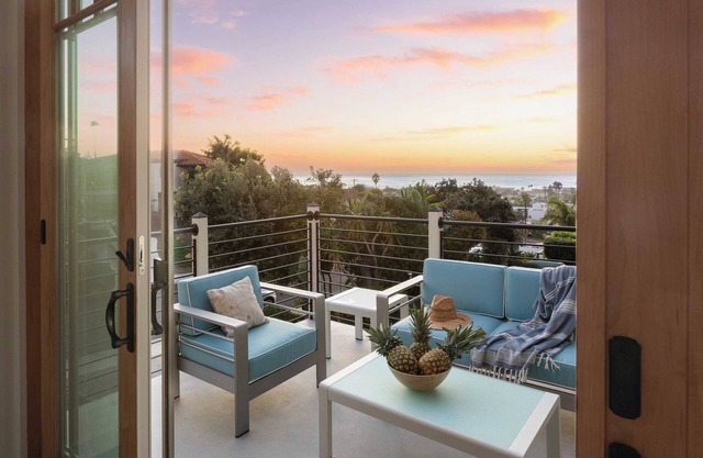 Maven by Avantstay 5 Minutes to the Beach! Ocean Views & Spacious Design