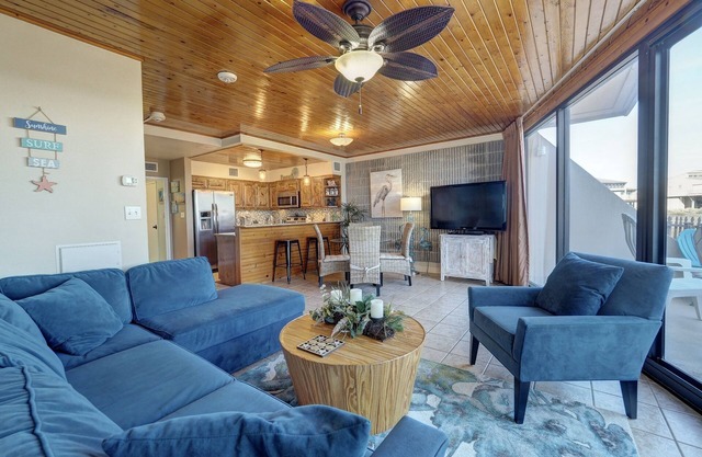 Mayan Princess 106 Coastal Distancing | Beachfront