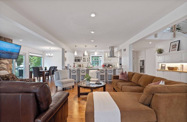 McKernan - Ultimate Escape with A/C + BBQ