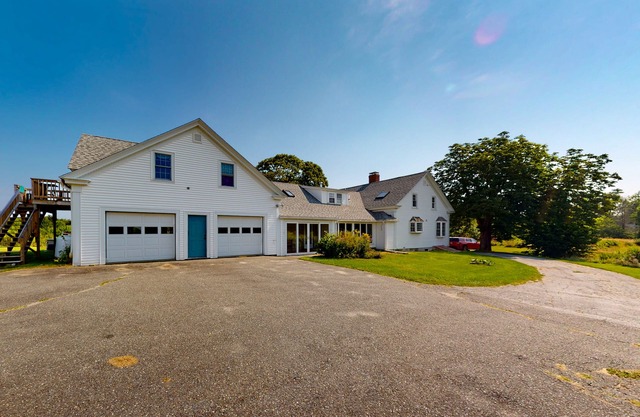 Meadow Farmhouse | Country home in Sedgwick on 6 acres, great for stargazing