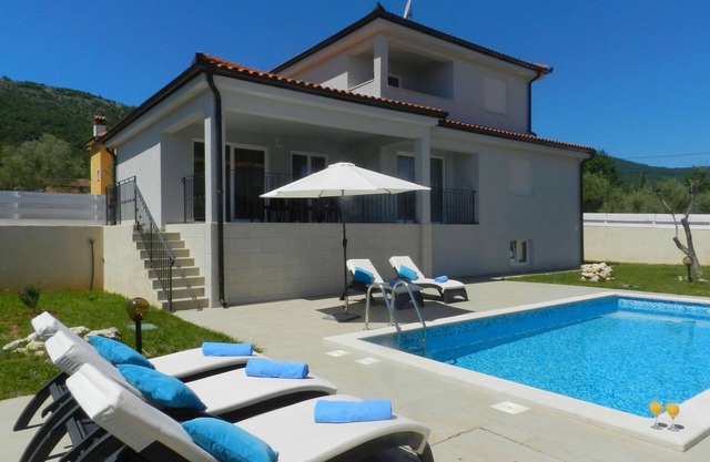 Mediterranean Villa in peaceful surroundings & private pool