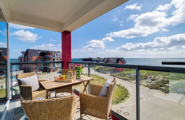 Meermarie - balcony, swimming pool, 2 shower rooms, elevator, underground parking space