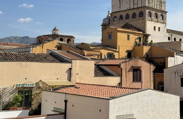 Meetup on The Terrace View with Private Parking