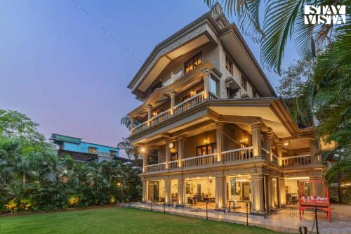 Mehta Mansion by StayVista - A Villa with a Swimming Pool and Pool Table