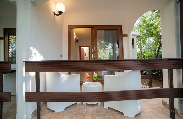 "melograno" Holiday Home featured with Swimming Pool and Private Beach