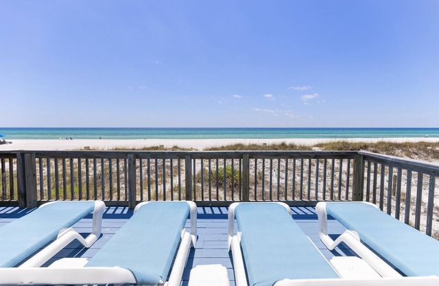 Memory Maker on The Beach! Gulf Front, New Owners, Superior Reviews!