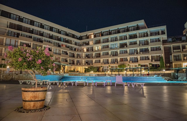 MENADA * LUXOR * Classic Studio with pool view