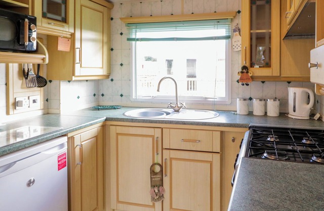 Meric Stone Holiday Lets Caravan 1