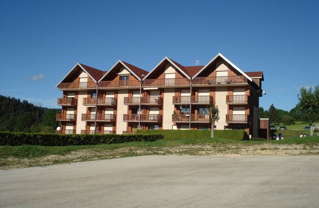 METABIEF - QUARTIER BEAUSOLEIL - Building Les chardons - Apartment 6 people