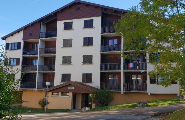 METABIEF - Residence LES GENEVRIERS - Building Les Gentianes - 6 People