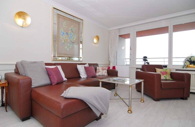 Metropol, Whg. 82, Seeseite