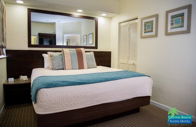 Miami Getaway! Close to Art Deco, Port of Miami, Shopping Center! Pool