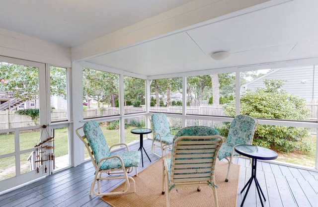 Mid-Cape Cottage | House in South Yarmouth