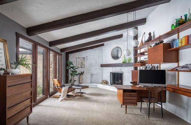 Mid Century Modern + HOT TUB nestled Woods - near Cleveland, Akron + Parks