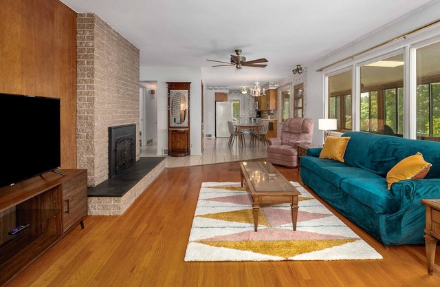 Mid Century Modern Lake Home on Duncan Lake