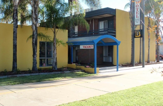 Mid City Plantation Motel