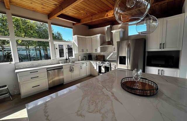 Middle Ridge Spectacular View - 5 Bedroom