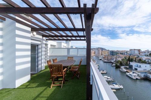 Milenial Immo Vigata - Maravilloso dúplex con vistas panorámicas a los canales y piscina