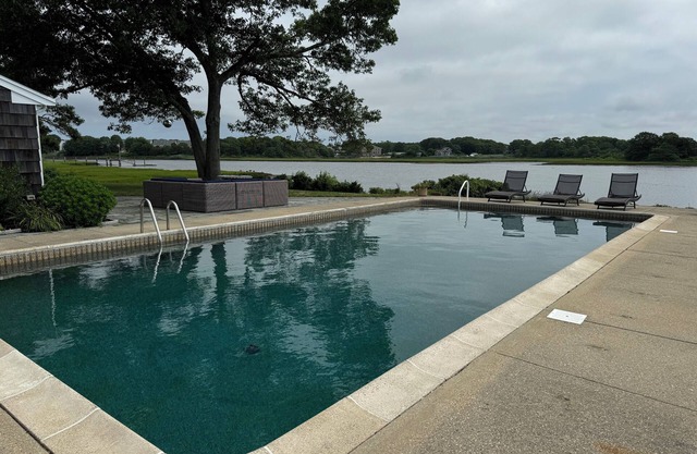 Mill Creek Waterfront with Pool - Breathtaking Views